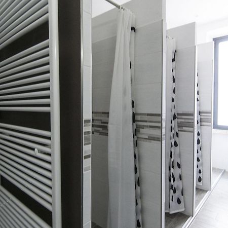 Antica Campione Rooms & Hostel كامبيوني ديل غاردا المظهر الخارجي الصورة