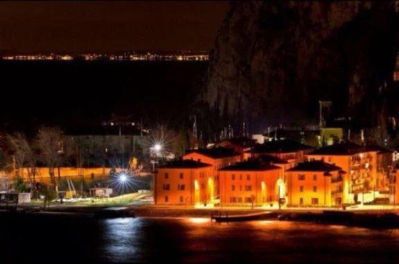 Antica Campione Rooms & Hostel كامبيوني ديل غاردا المظهر الخارجي الصورة
